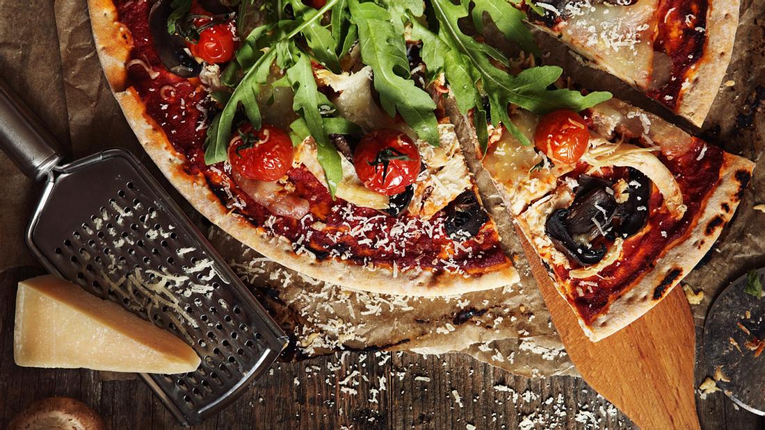 Ernährungsexperte behauptet: Pizza zum Frühstück ist gesünder als Müsli Ernährungsexperte behauptet: Pizza zum Frühstück ist gesünder als Müsli