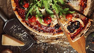 Ernährungsexperte behauptet: Pizza zum Frühstück ist gesünder als Müsli - Foto: istock / luchezar