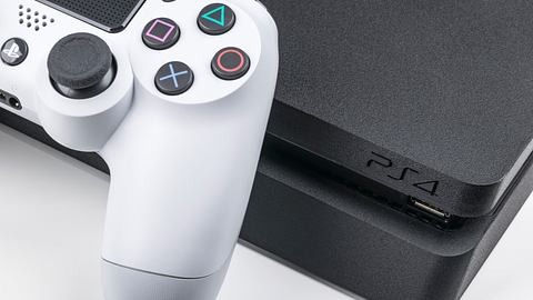 PlayStation 4 - Foto: iStock / bigtunaonline