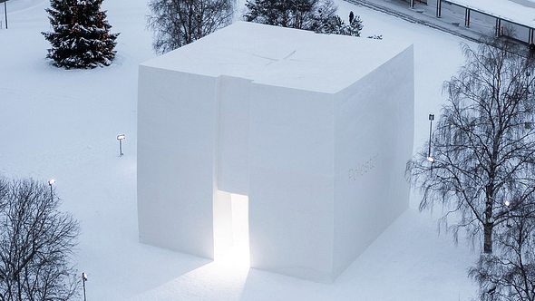 Autohaus aus Schnee - Foto: Polestar