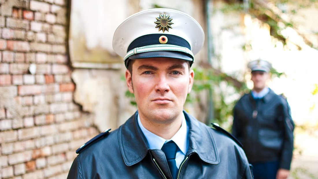 Polizei-Gehalt: Wie viel verdient ein Polizist? Polizei-Gehalt: Wie viel verdient ein Polizist?