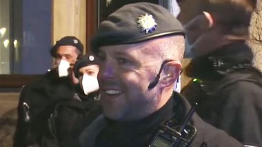 Polizist in Münster - Foto: YouTube/Tagesschau