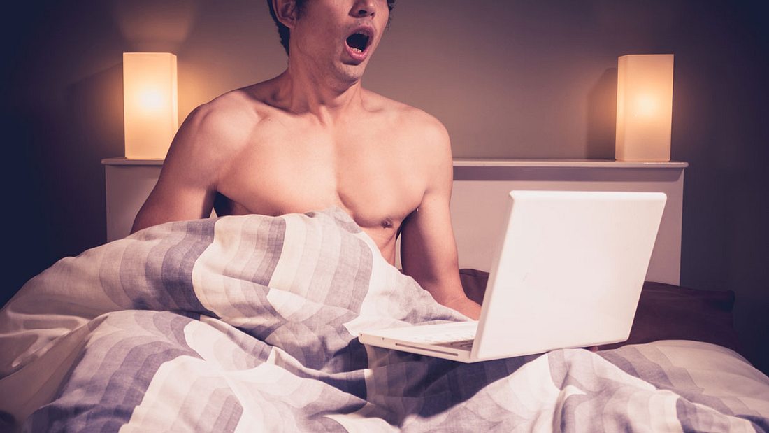 Google und Facebook kennen deinen Porno-Konsum (Symbolfoto). Google und Facebook kennen deinen Porno-Konsum (Symbolfoto).
