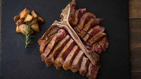 Porterhouse-Steak - Foto: iStock / ahirao_photo