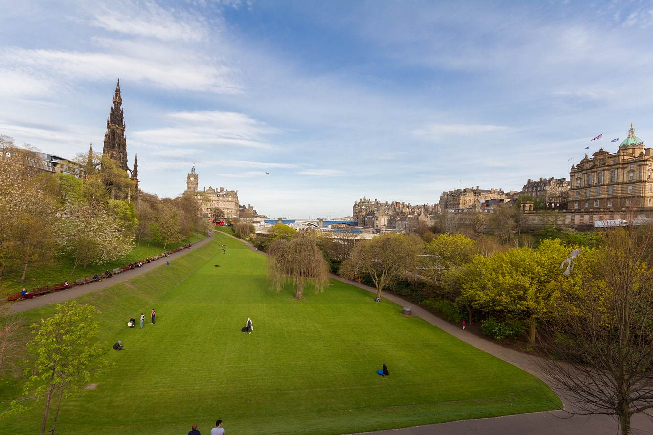 Princes Street Gardens in Edinburgh Princes Street Gardens in Edinburgh