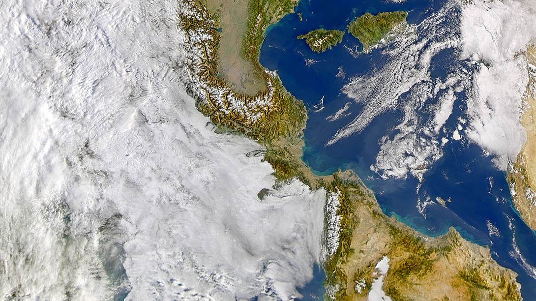 Satelliten-Wetterkarte - Foto: IMAGO / Photo12