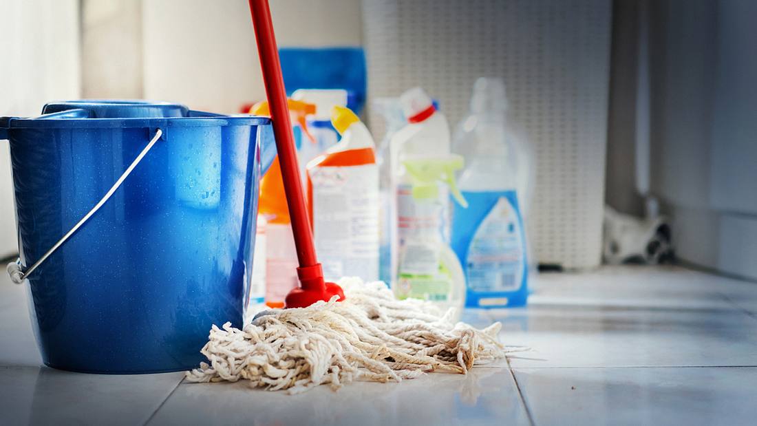 Studie belegt: Putzen so schädlich wie 20 Zigaretten pro Tag Studie belegt: Putzen so schädlich wie 20 Zigaretten pro Tag