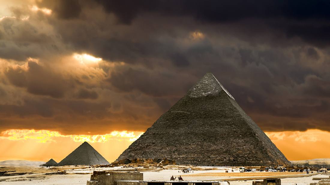Altes Ägypten: Um die Pyramide von Gizeh ranken sich viele Mythen Die Pyramide von Gizeh gilt als mystisches Bauwerk