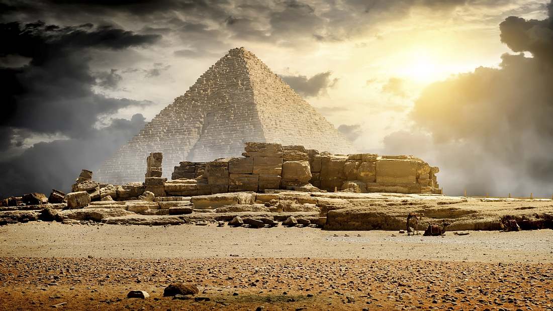 Um die Pyramiden von Gizeh ranken sich zahlreiche Legenden