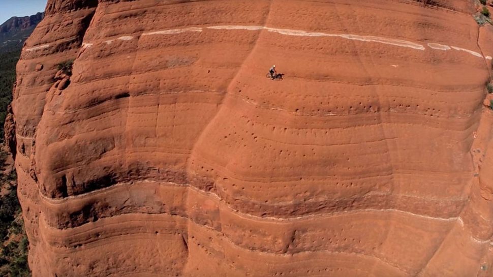 Der White Line Trail, der gefährlichste Radweg der Welt - Foto: YouTube / Marshall Mullen