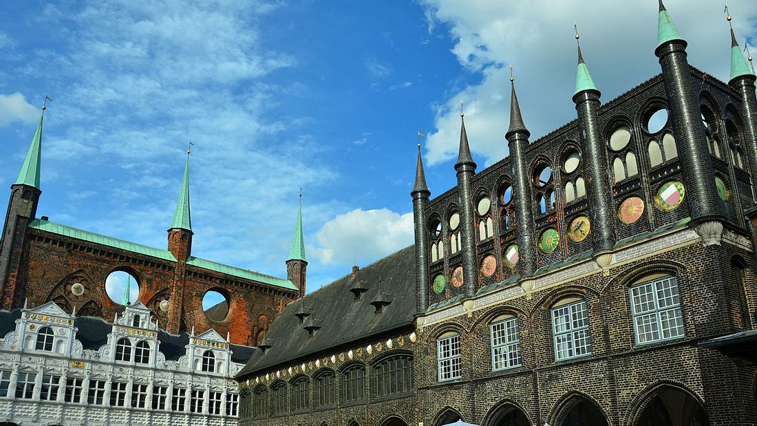 Architektonisch eines der interessantesten Rathäuser Deutschlands. Rathaus Lübeck