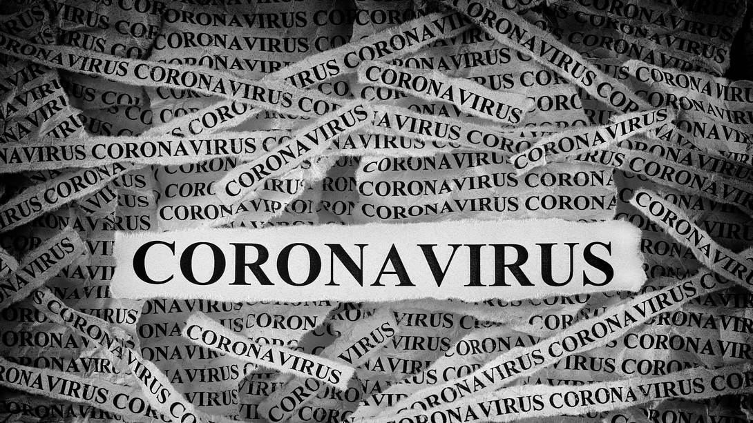 Zeitungsschnipsel mit der Aufschrift Coronavirus - Foto: iStock / Professor25