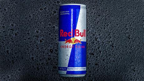 Eine Dose Red Bull - Foto: iStock