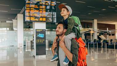 Reisen mit Kindern - Foto: iStock / AleksandarNakic