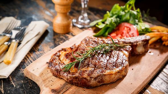 Rib-Eye-Steak - Foto: iStock/ansonmiao