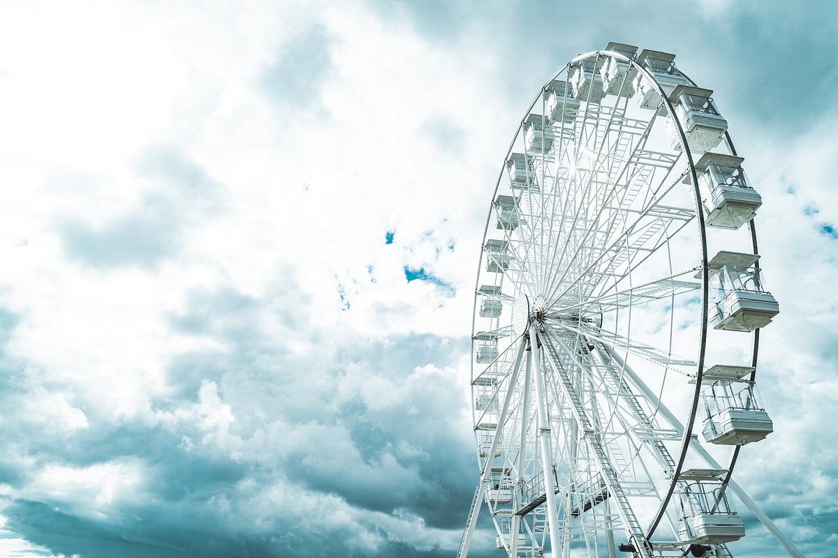 Riesenrad im Sturm