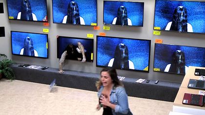Rings - das Böse ist zurück - Horror-Prank mit Samara - Foto: Screenshot YouTube/Paramount Pictures 