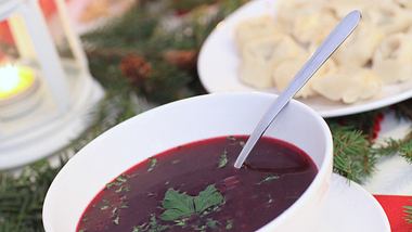 Rote-Bete-Suppe-Rezept: So einfach gehts - Foto: iStock / Foremniakowski