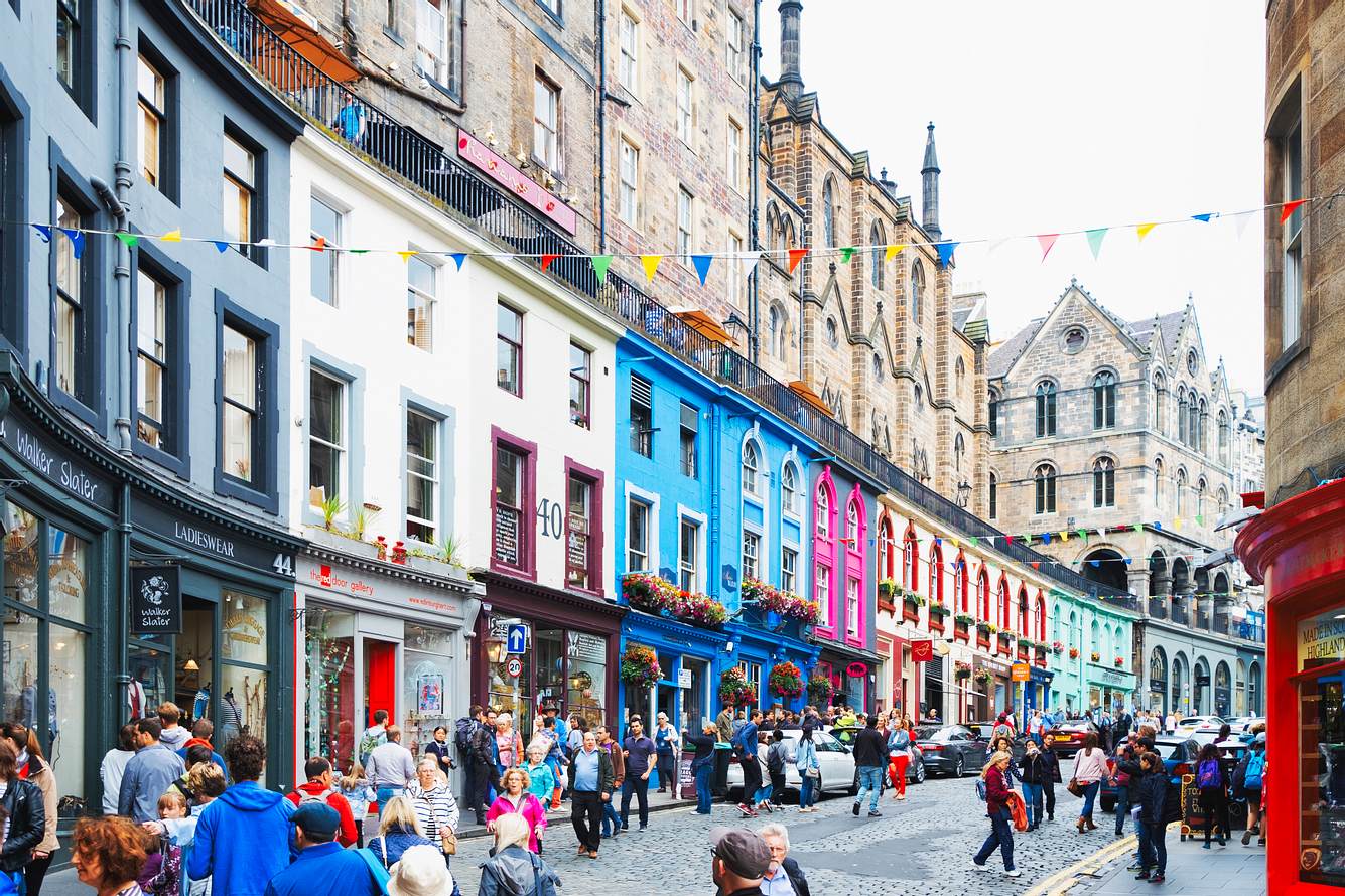 Royal Mile in Edinburgh Royal Mile in Edinburgh