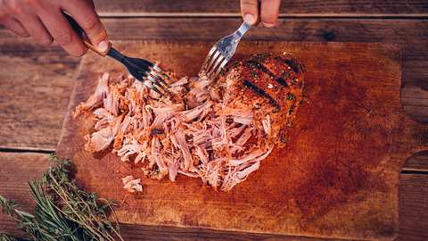 Rub: Damit bekommt dein Pulled Pork die richtige Würze - Foto: iStock / wundervisuals