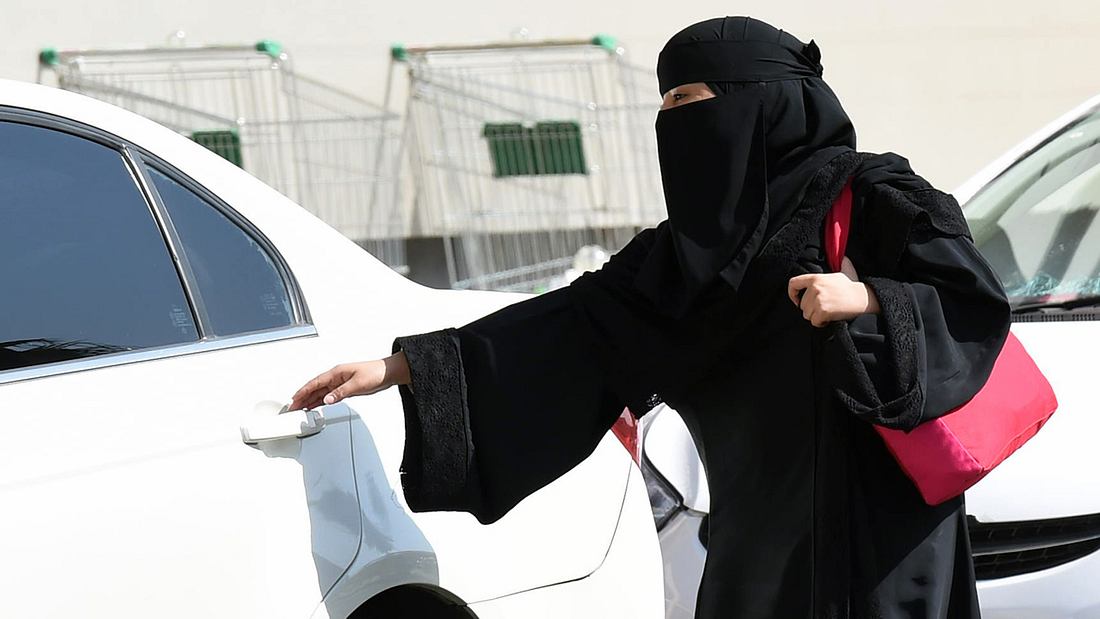 Frauen dürfen bald in Saudi Arabien Auto fahren Frauen dürfen bald in Saudi Arabien Auto fahren