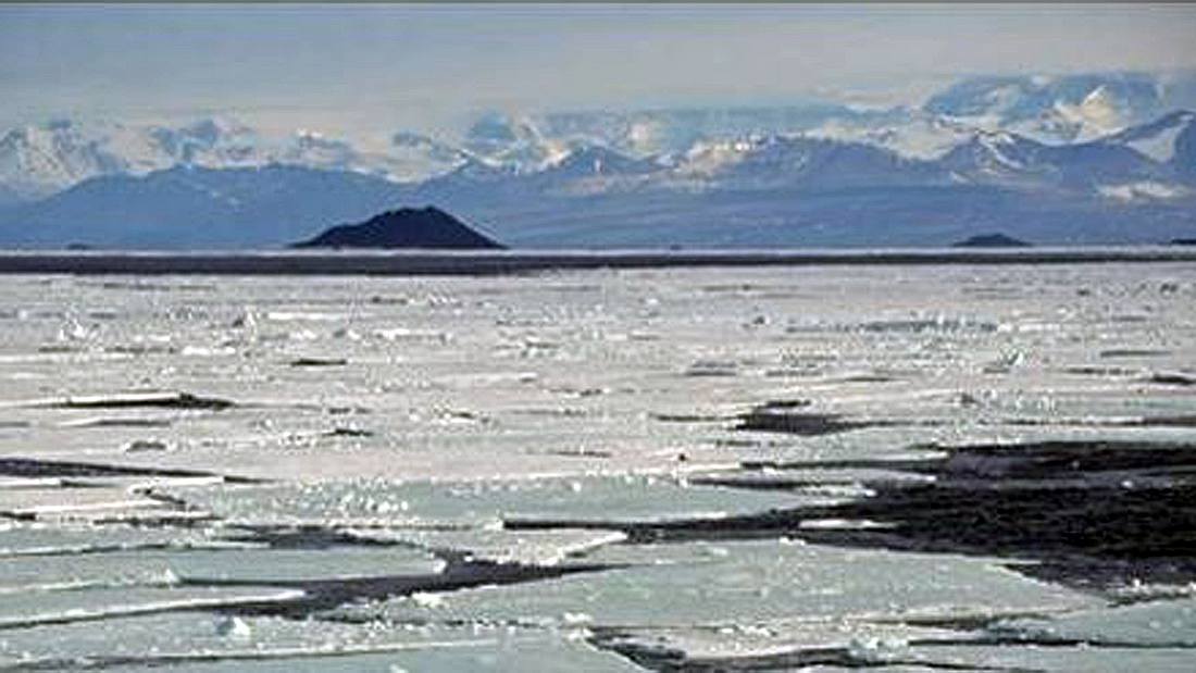 Wissenschaftler rätseln über diese mysteriösen Schnee-Pyramiden in der Antarktis