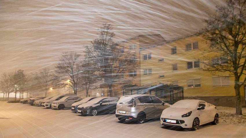 Schneefall - Foto: IMAGO / Andre März