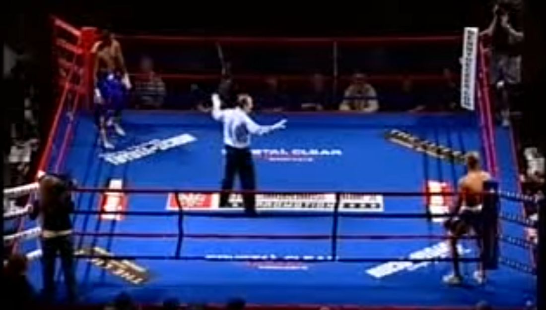 Gleich knallts zwischen Phil Williams und Brandon Burke Der schnellste KO der Boxgeschichte: Phil Williams vs Brandon Burke