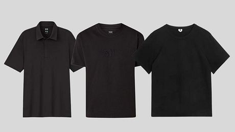 Drei schwarze T-Shirts vor grauem Hintergrund  - Foto: Uniqlo / Levi / Arket 