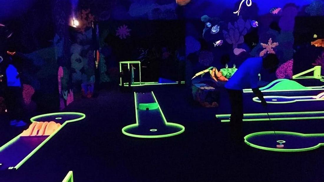 Dieses Start-up bringt Schwarzlicht-Minigolf nach Hannover Dieses Start-up bringt Schwarzlicht-Minigolf nach Hannover