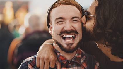 Sex-Studie: Nach zehn Bier sind alle Männer schwul - Foto: iStock / SolStock