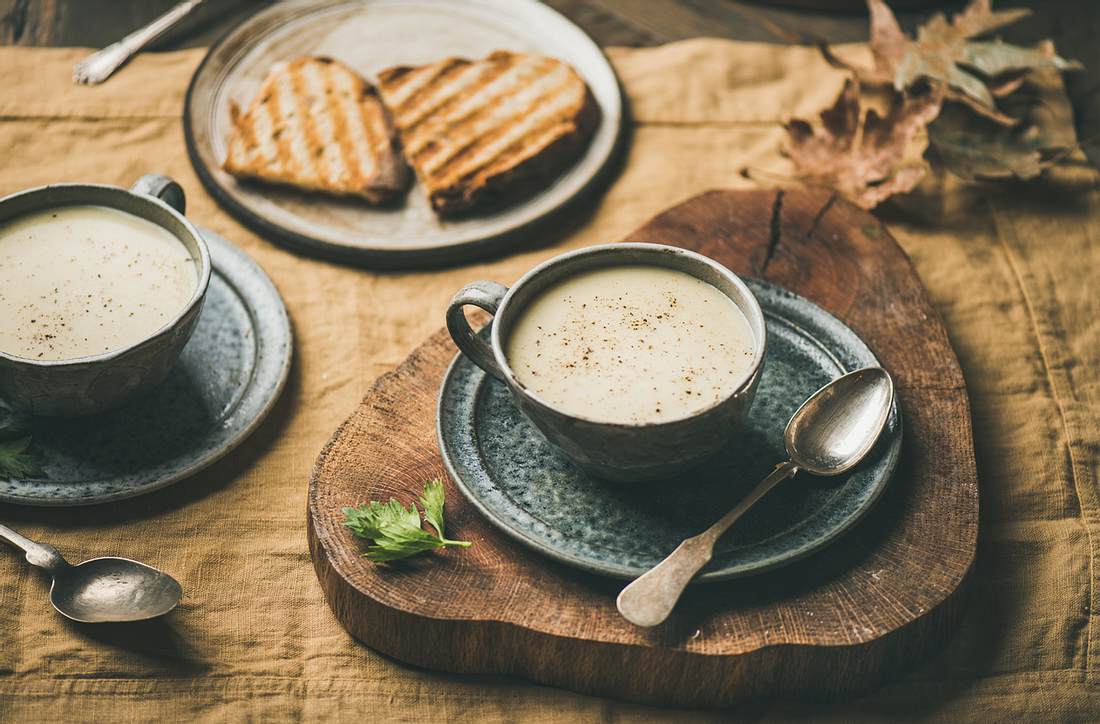 Selleriesuppe-Rezept: So einfach geht's Selleriesuppe-Rezept: So einfach geht's