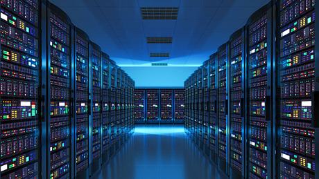 Gigantische Server - Foto: iStock / scanrail