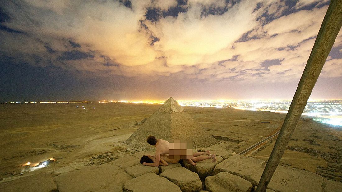 Sex auf der Pyramide von Gizeh.