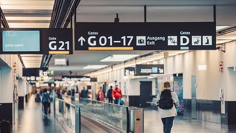 Flughafen - Foto: iStock/Artush