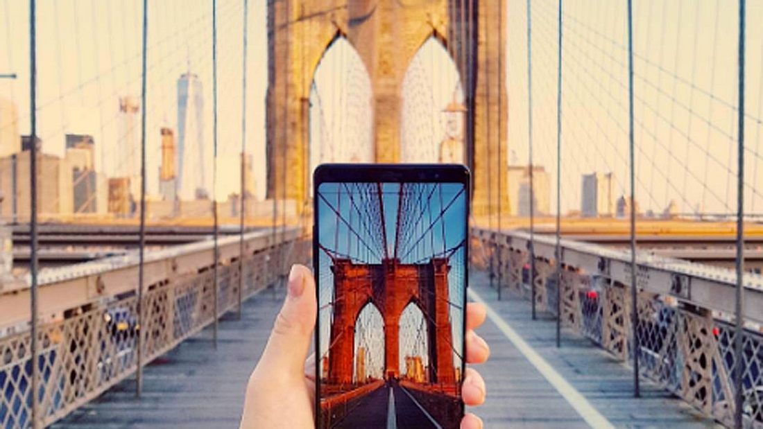 Die Brooklyn Bridge im Fokus des Samsung Galaxy Note 8 Die Brooklyn Bridge im Fokus des neuen Samsung Galaxy Note 8