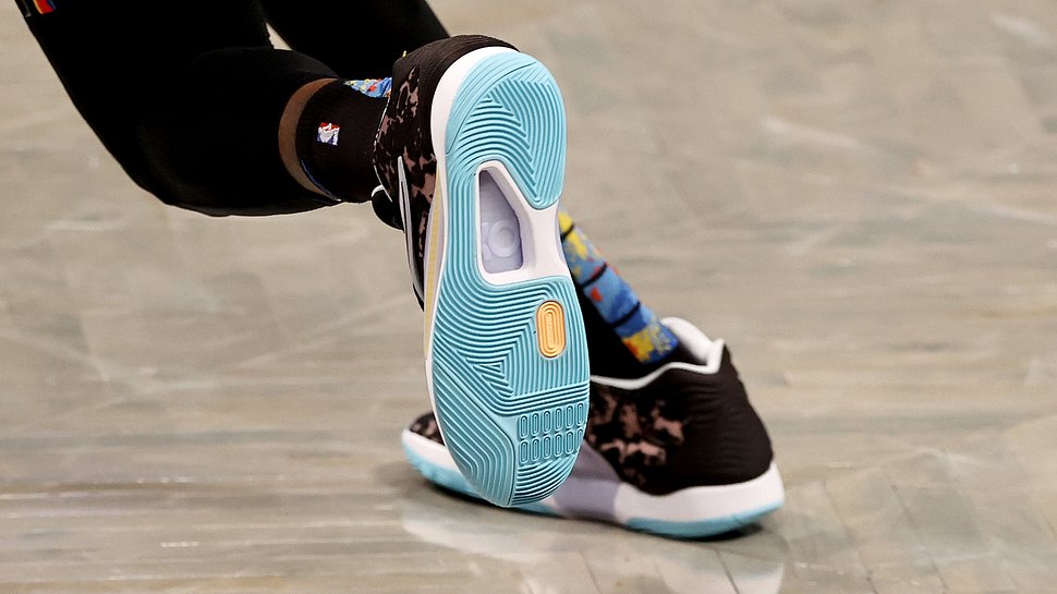 skandal-sneaker - Foto: Getty Images / Elsa 