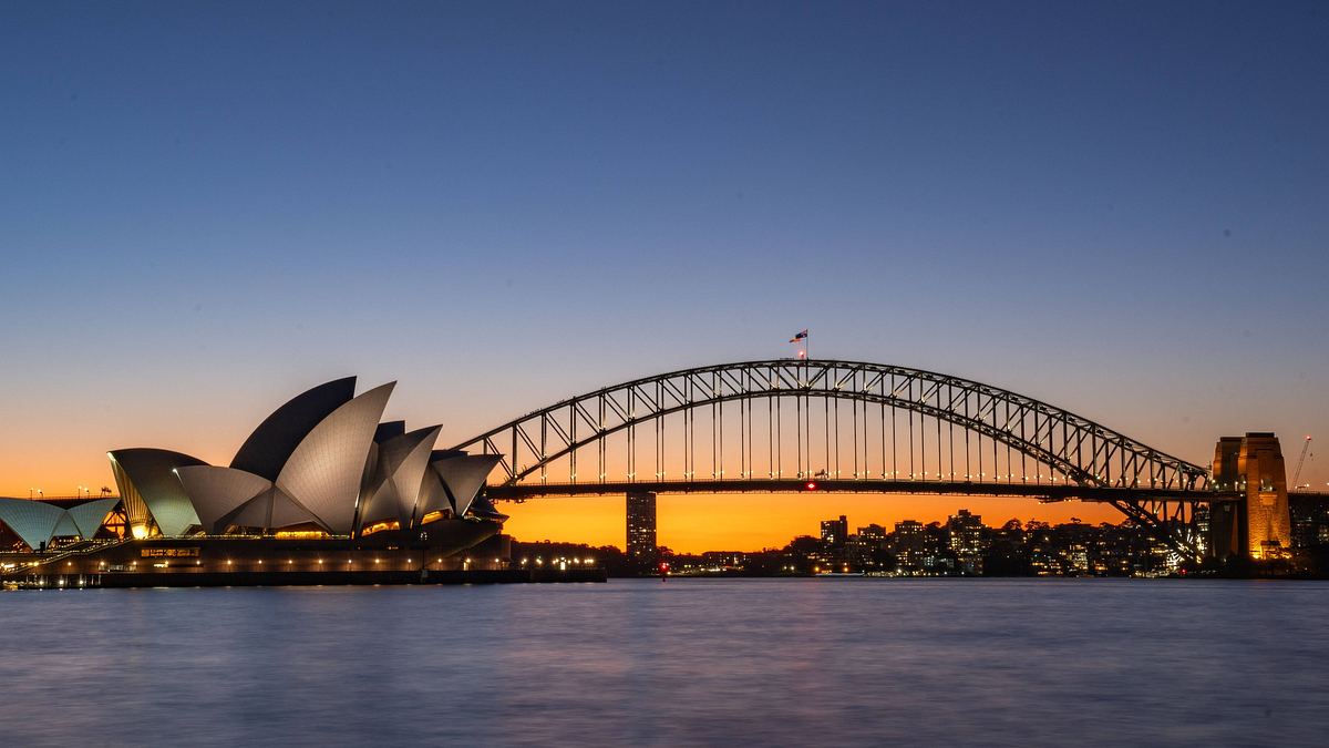 Die Opera in Sydney bei Sonnenuntergang