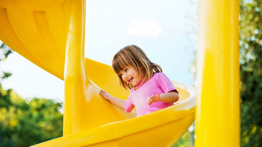 Mach deine Kinder glücklich! Spielhaus mit Rutsche_2