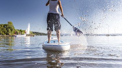 Stand-up-Paddler - Foto: iStock / unit-d