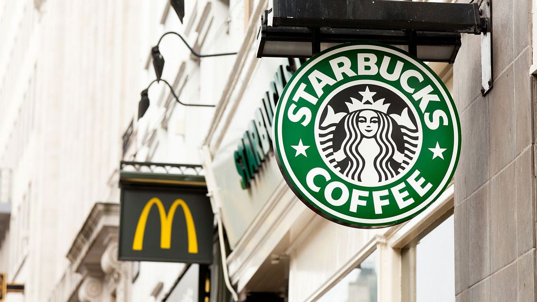 Nie wieder Bechermüll: Starbucks und McDonalds tun sich zusammen Nie wieder Bechermüll: Starbucks und McDonalds tun sich zusammen