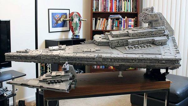 Imgur-User und Star-Wars-Fan doomhandle hat einen Sternenzerstörer aus LEGO gebaut - Foto:  imgur/doomhandle