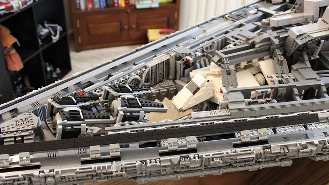 Imgur-User doomhandle hat einen Star-Wars-Sternenzerstörer aus LEGO gebaut