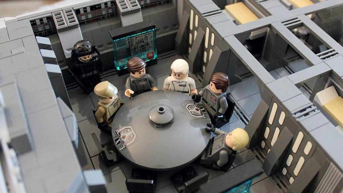 Imgur-User doomhandle hat einen Star-Wars-Sternenzerstörer aus LEGO gebaut