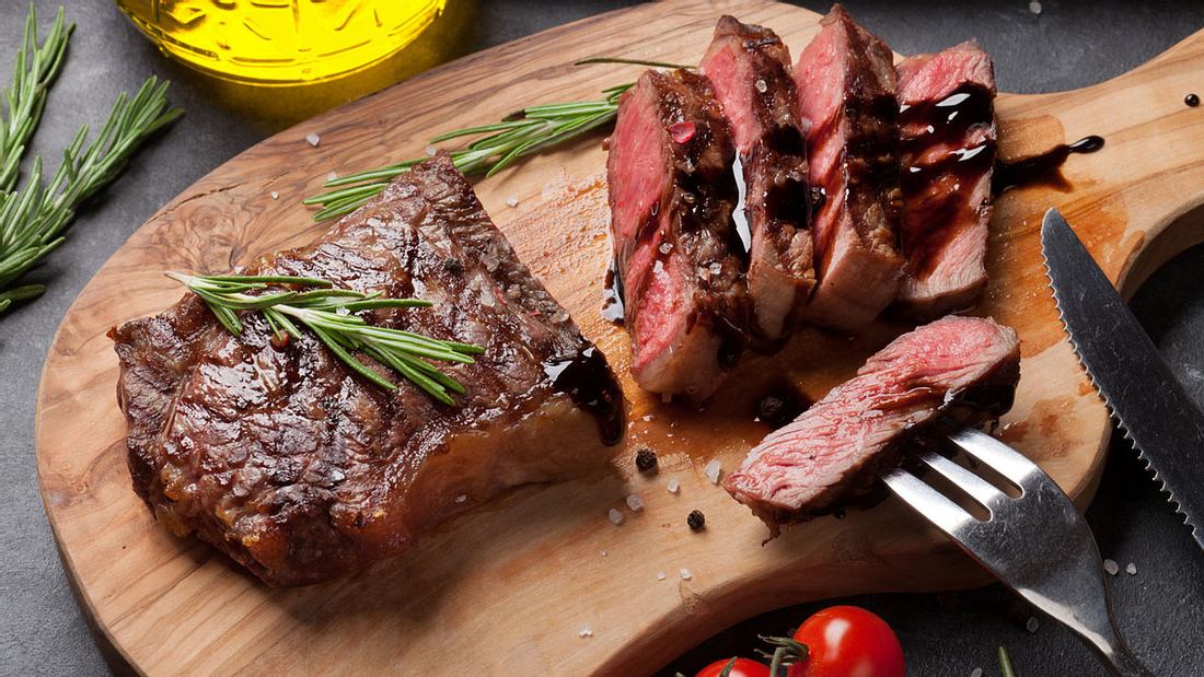 Steak im Ofen zubereiten: So einfach geht’s