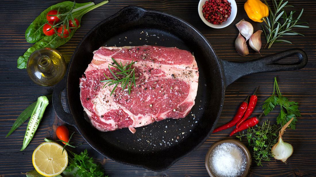 Die Steakpfanne: So brätst du dein Steak richtig