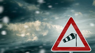 Es wird stürmisch - Foto: iStock / trendobjects