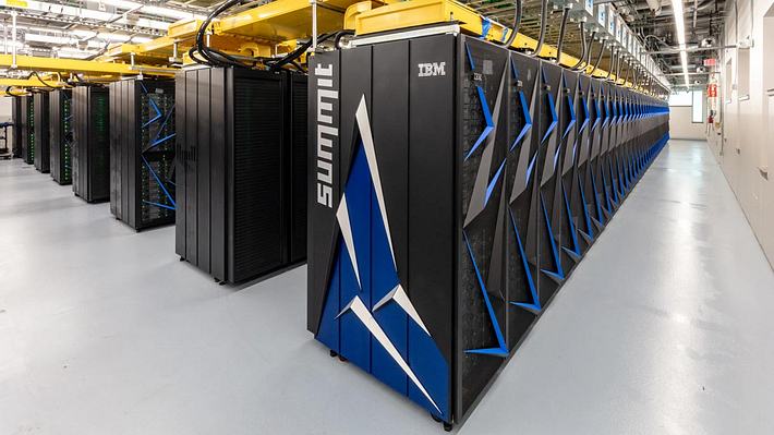 Das ist der neue Supercomputer Summit - Foto: Carlos Jones / Oak Ridge National Laboratory