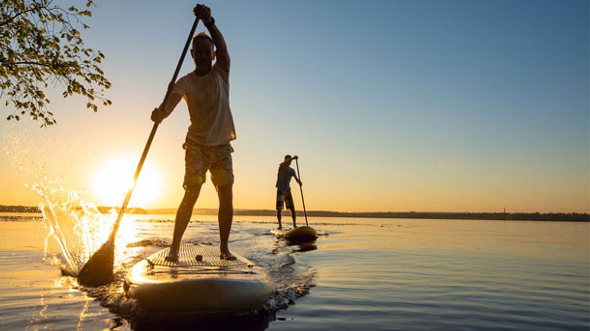 Beim Stand Up Paddling kommt es auch auf das perfekte Paddel an