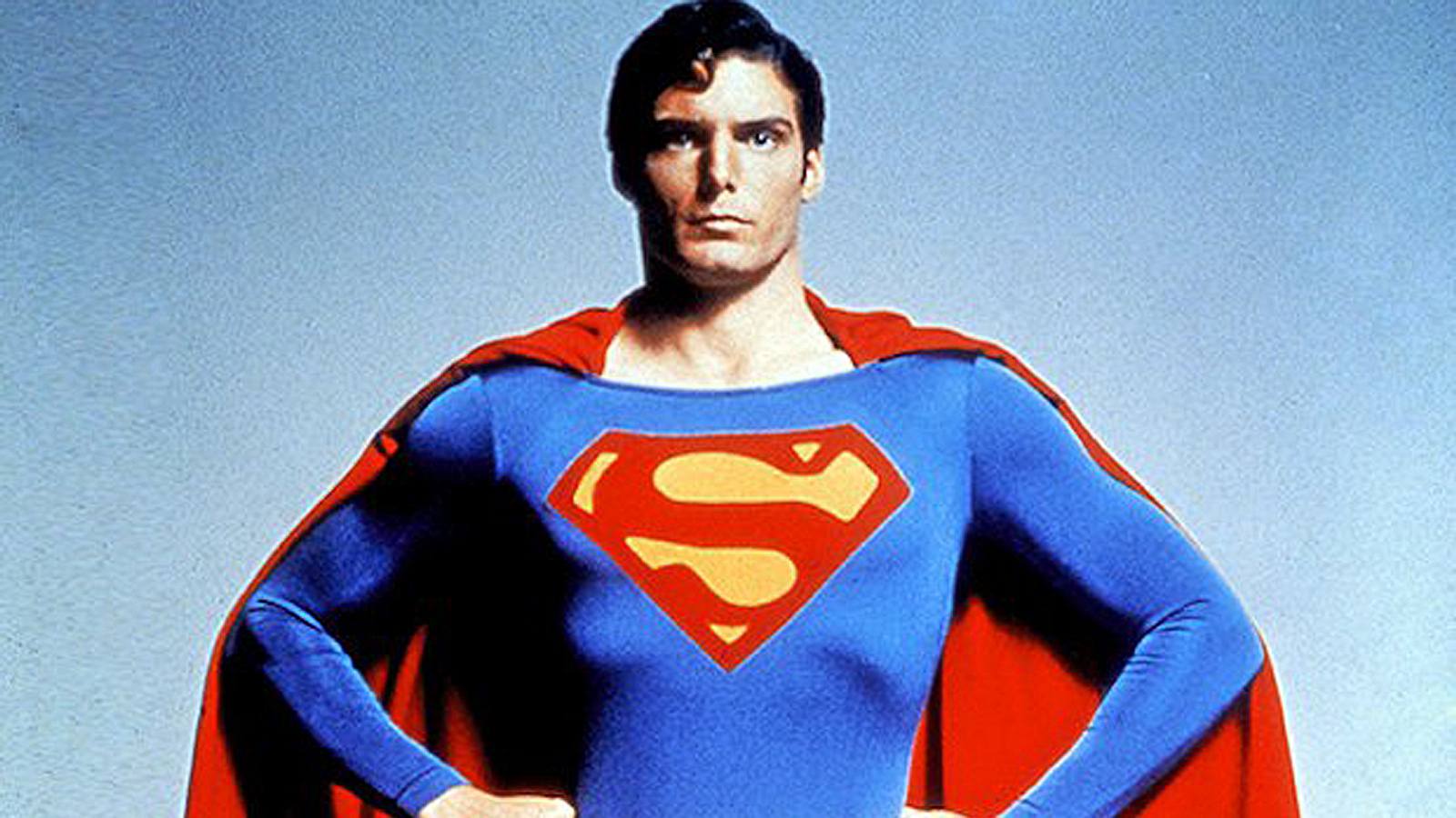 Супермен 2021 актер. Кристофер Рив Супермен. Кристофер Рив Кларк Кент. Кларк Кент Супермен. Супермен современный в обычной одежде.